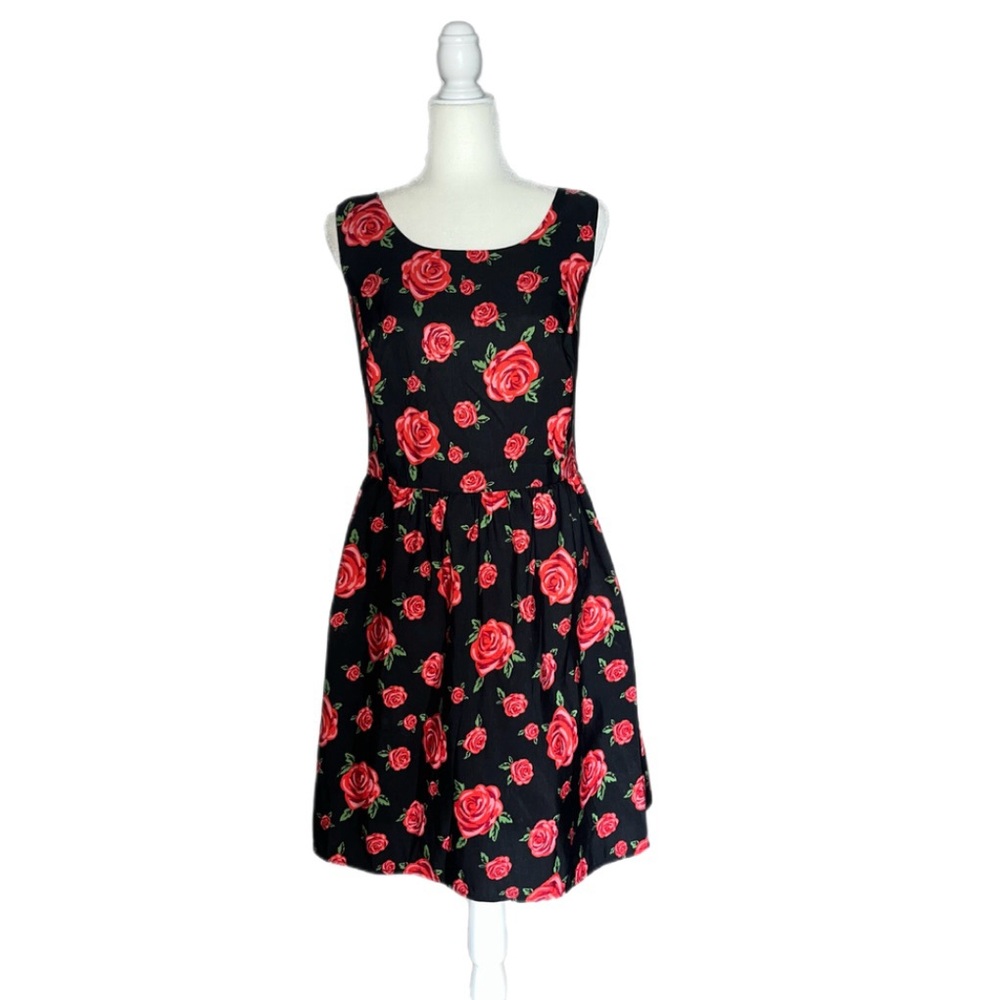 Forever 21+ Black and Red Rose pattern A-line Dress Size 3X